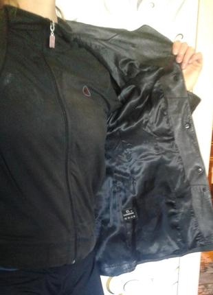 Кожаная курточка на пуговичках с внутренними карманами4 фото