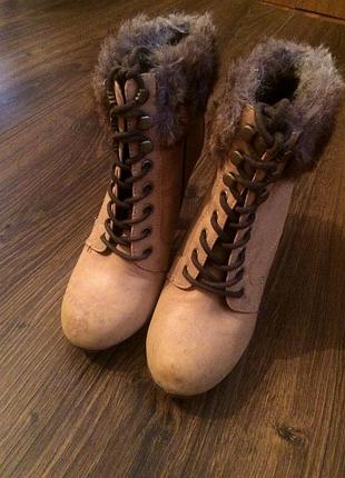 Туфлі на каблуку casablanca з хутром