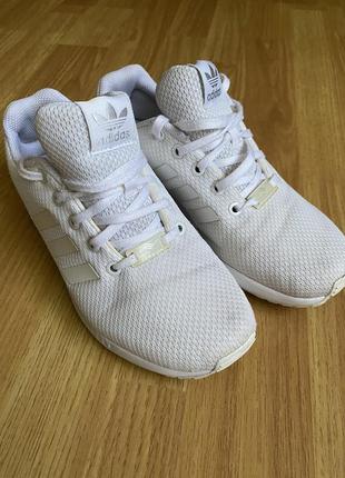 Кроссовки adidas летние