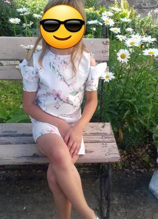 Плаття для дівчинки польща