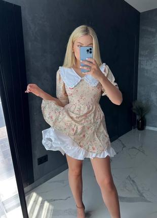 Шикарное короткое платье мини беби долл с двойной пышной юбкой расклешенное с белым воротничком голубое белое бежевое вечернее на выход