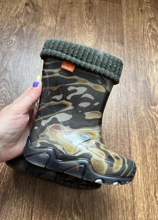 Чоботи, черевики, сапожки