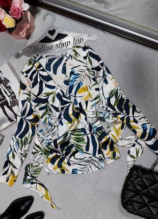 Блуза сатинова принт листя блузка атласна на запах 46 48 m&s распродажа розпродаж блуза листья3 фото