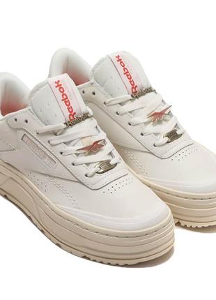 Жіночі стильні кросівки reebok