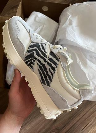 Кросівки new balance 327 zebra 41.5 розмір устілка 27 см