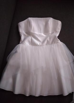 Білосніжна корсетна сукня6 фото