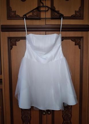 Білосніжна корсетна сукня3 фото