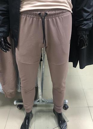 Спортивные штаны