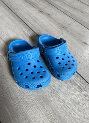 Crocs