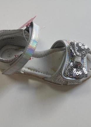 Босоніжки для дівчинки 6