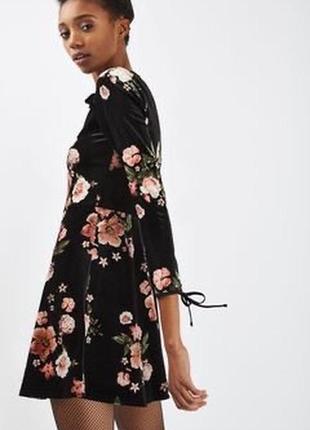 Чорна коротка оксамитова сукня з квітковим принтом topshop petite  🛍️1+1=3🛍️2 фото