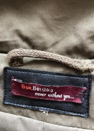 Жіноча куртка/ вітровка bershka3 фото