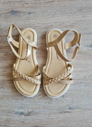 Детские босоножки на девочку claudia chizzani