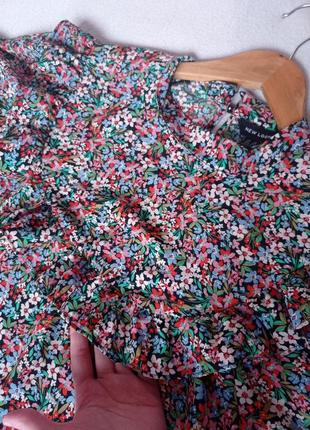Стильная блуза с цветочным принтом4 фото