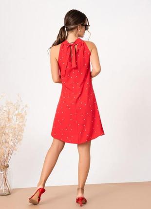 Красное в горошек платье с воротником халтер3 фото