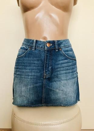 Крутая брендовая джинсовая юбка с рваным низом 🤘🏻4 фото
