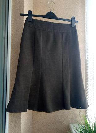 Красивая однотонная юбка миди шоколадного цвета клиньями1 фото
