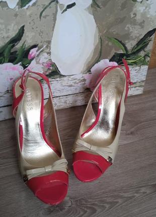Босоножки guess.