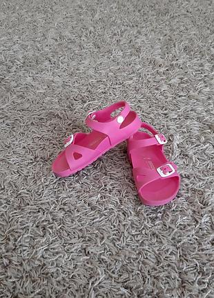 Легенькі босоніжки, сандалі birkenstock 28 розміру.
