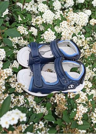 Розпродаж босоніжок для хлопчиків