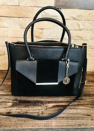 Классная кожаная сумка dkny