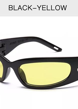 Окуляри сонцезахисні в чорному кольорі з жовтими лінзами в сиилі moon rave очки з луной унісекс чолрвічи та жіночі з місяцем y2k лоліта панк