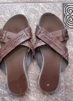Брендовые кожаные тапки jones bootmaker 3