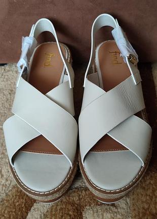 Босоножки фирмы find