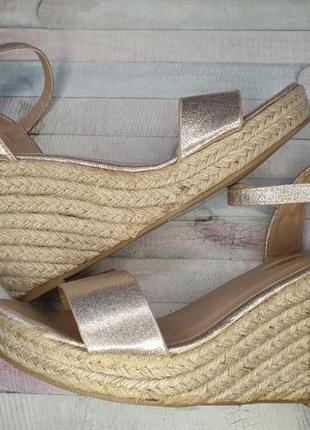 Босоножки primark
