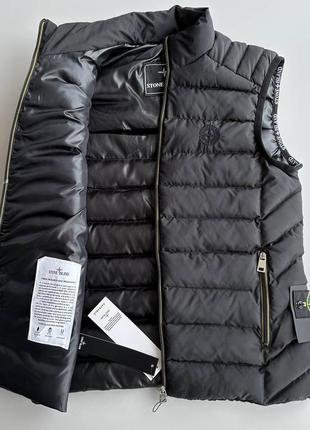 Жилет от stone island