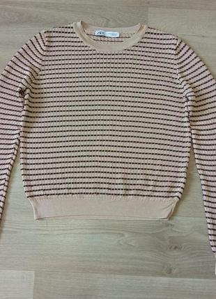Текстурный трикотажный свитер с металлизированной нитью5 фото