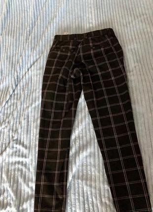 Брюки в полосочку)