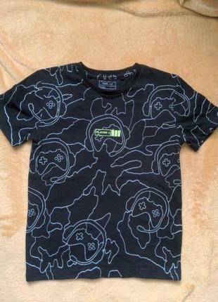 Стильная котоновая футболка