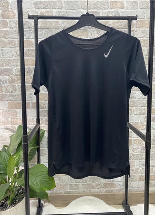 Футболка flyknit nike dri-fit
