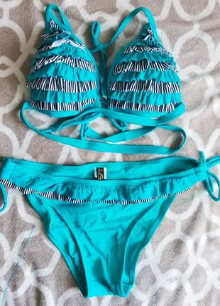 Купальник с рюшами