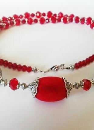 Красиві оксамитові намисто