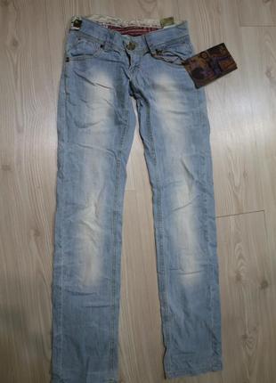 Женские джинсы размер 42 xs s голубые прямого кроя прямые классические классика брюки штаны кожаные2 фото