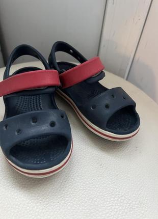 Сандалии crocs