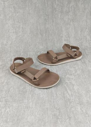 Сандалії teva