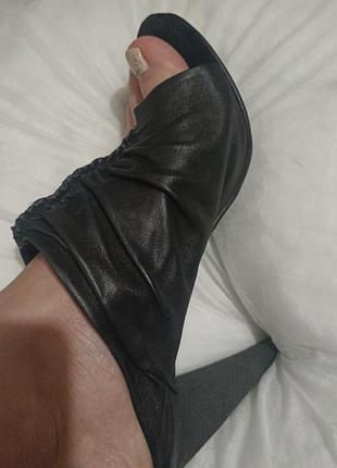 Кожаные шлепанцы 39р