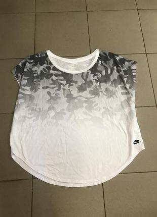 Классная женская футболка nike оригинал