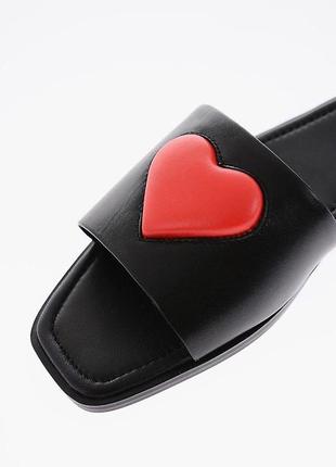 Шльопанці нові бренд оригінал шкіра love moschino