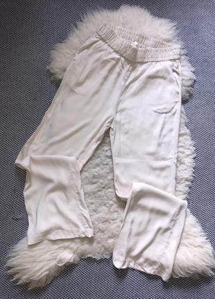 Бежевые прямые брюки палаццо длинные широкие свободные4 фото