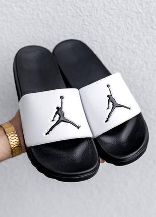 Чоловічі шльопанці jordan slippers b&w.1 фото