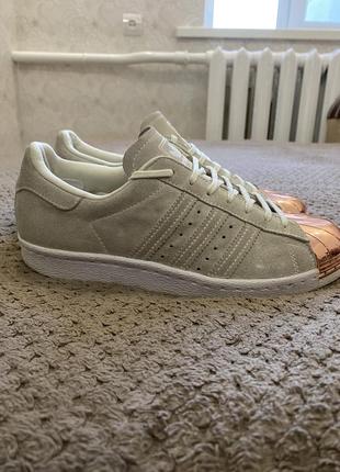 Женские крассовки adidas superstar оригінал.