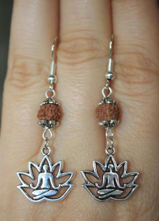 Серьги рудракша и лотос йога буддизм этно бохо хиппи