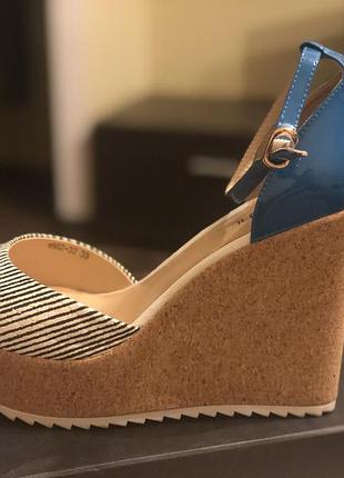 Босоніжки літні