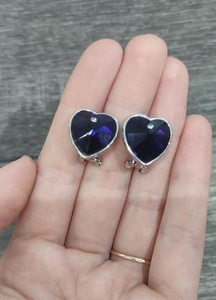 Подарок девушке - классические серьги гвоздики "сердечки синий сапфир в серебре" в бархатном футляре6 фото