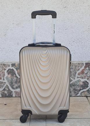 Чемодан производитель польши качественная модель wings8 фото