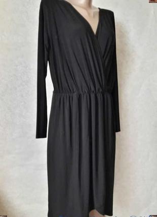 Фирменное boohoo платье миди на запах в чёрном цвете со струящейся ткани, размер 3хл3 фото